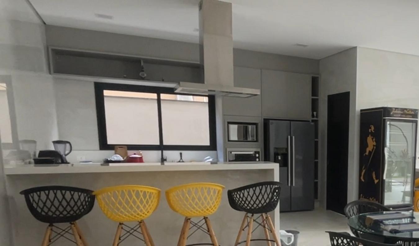 Rua Cinquenta e Cinco 45, Guaruja, SP, 11445-580, Brazil, 5 Bedrooms Bedrooms, ,7 BathroomsBathrooms,Residential,For Sale,Rua Cinquenta e Cinco 45,1582221