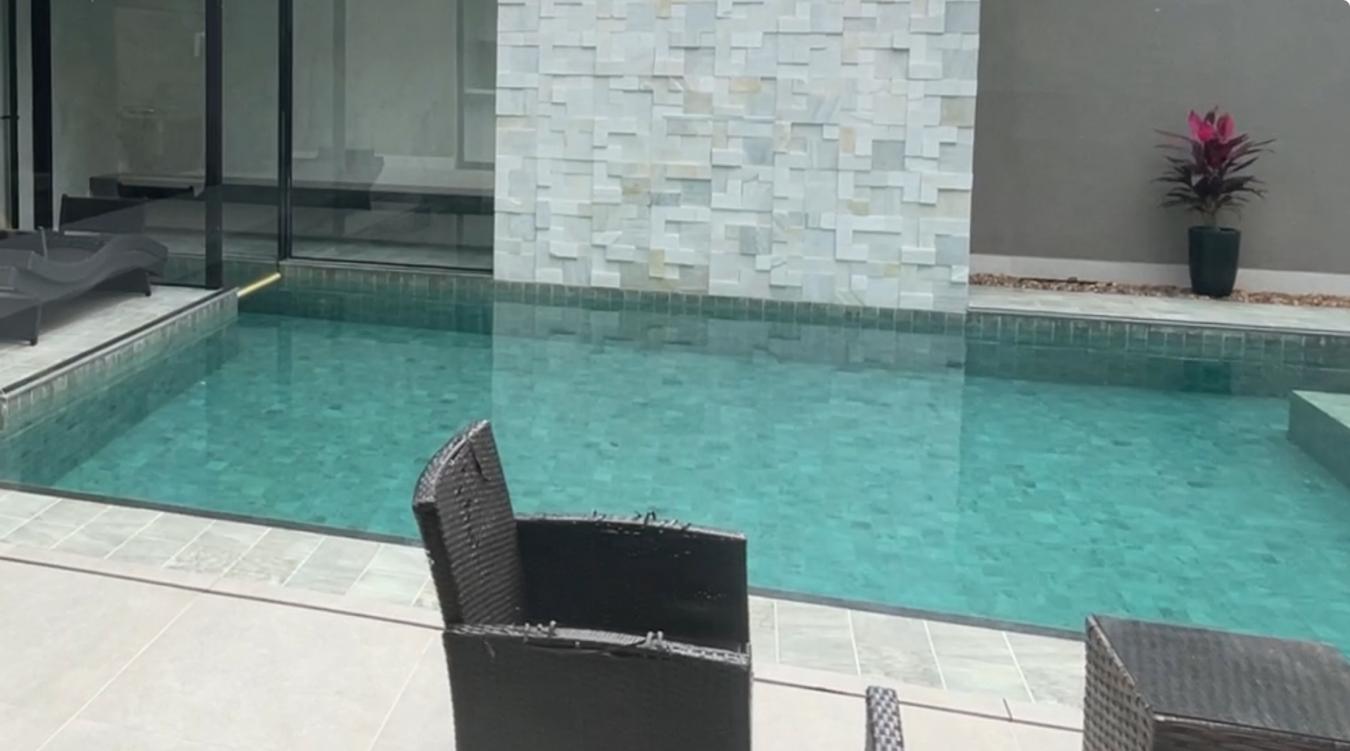 Rua Cinquenta e Cinco 45, Guaruja, SP, 11445-580, Brazil, 5 Bedrooms Bedrooms, ,7 BathroomsBathrooms,Residential,For Sale,Rua Cinquenta e Cinco 45,1582221