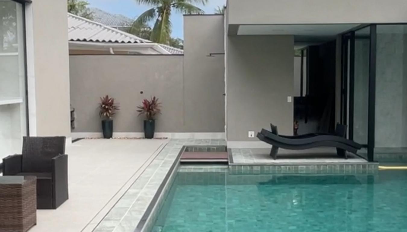 Rua Cinquenta e Cinco 45, Guaruja, SP, 11445-580, Brazil, 5 Bedrooms Bedrooms, ,7 BathroomsBathrooms,Residential,For Sale,Rua Cinquenta e Cinco 45,1582221