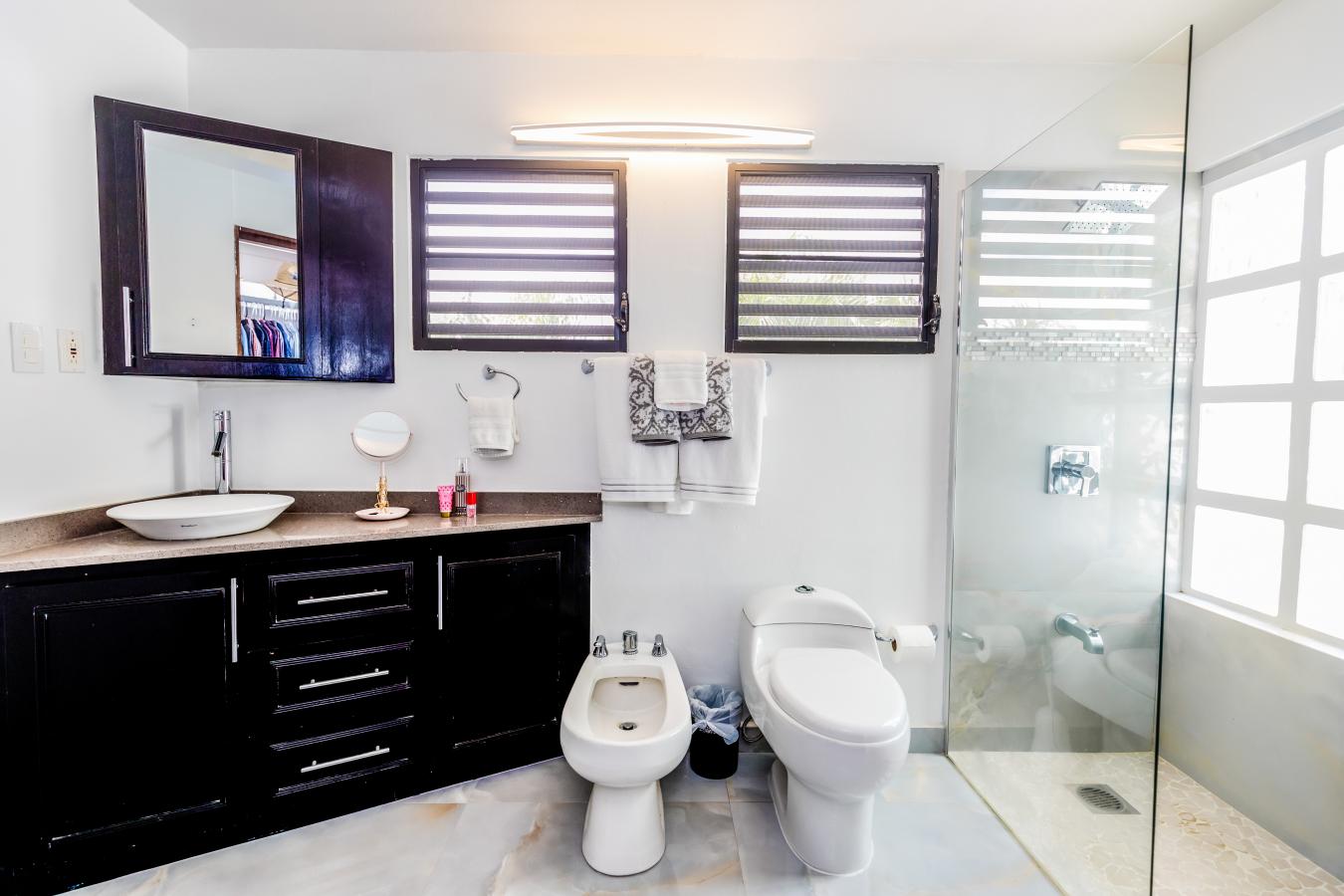 D-18 Calle 3, Urb. Villa De Luquillo, Luquillo, 00773, Puerto Rico, 4 Bedrooms Bedrooms, ,4 BathroomsBathrooms,Residential,For Sale,D-18 Calle 3, Urb. Villa De Luquillo,1584252