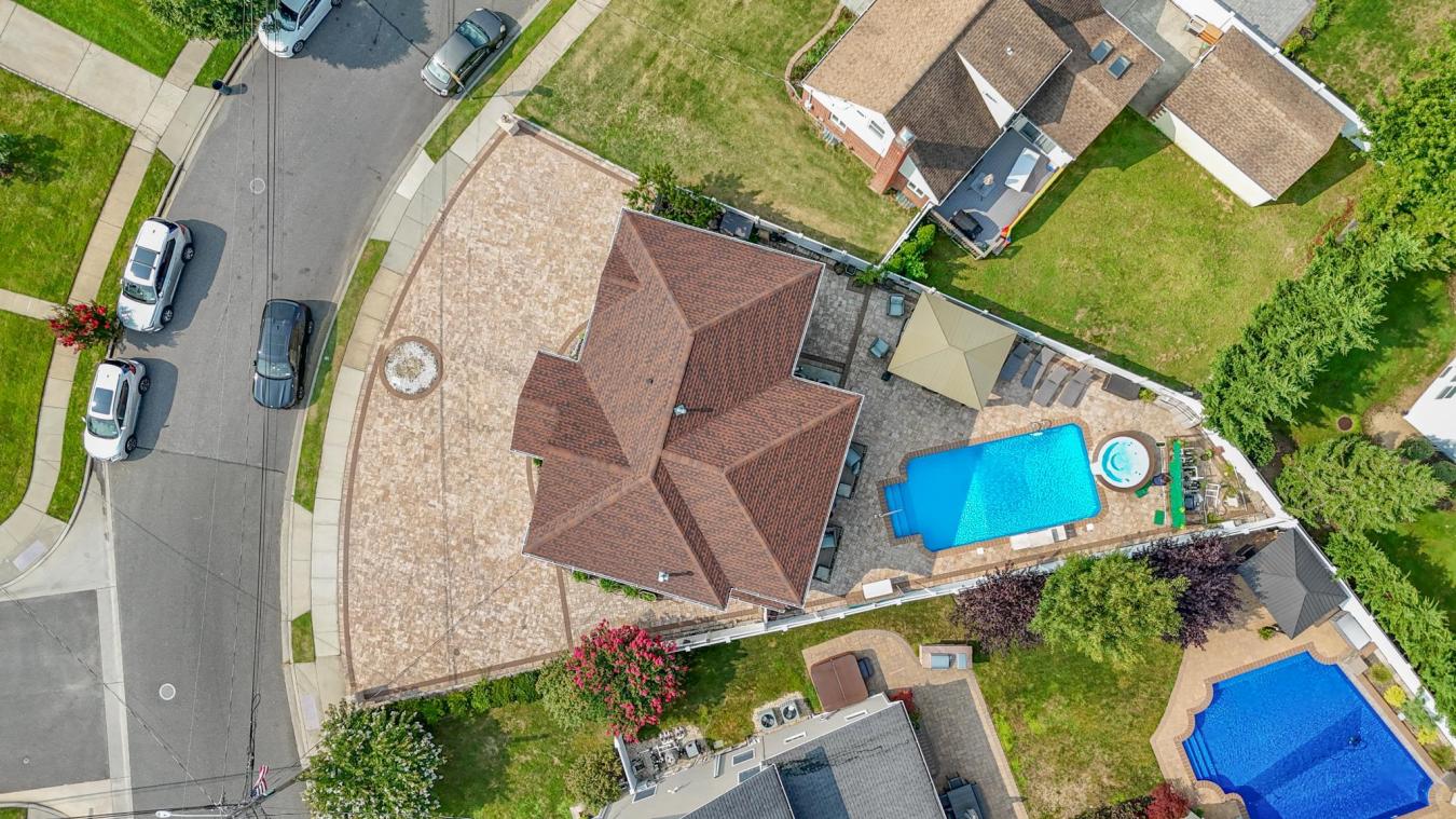 1056 North Drive, Merrick, New York, 11566, United States, 4 Bedrooms Bedrooms, ,3 BathroomsBathrooms,Residential,For Sale,1056 North Drive,1582206