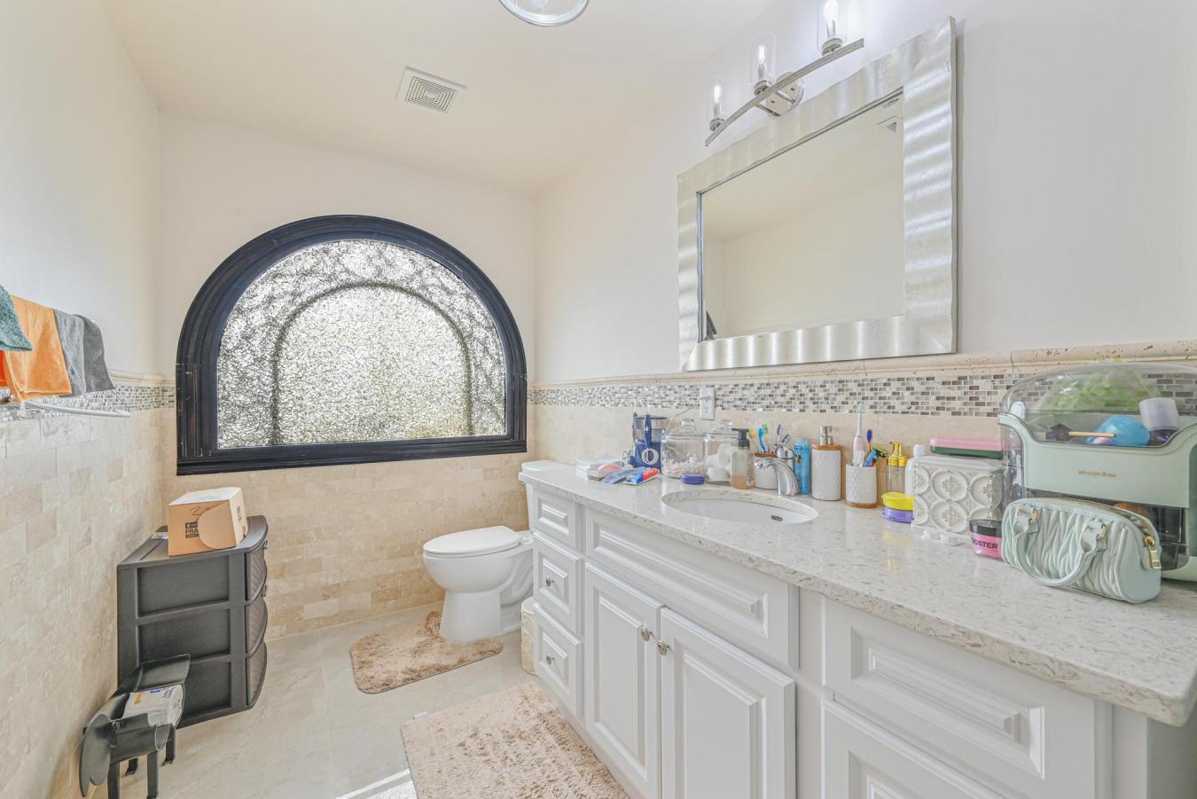 1056 North Drive, Merrick, New York, 11566, United States, 4 Bedrooms Bedrooms, ,3 BathroomsBathrooms,Residential,For Sale,1056 North Drive,1582206