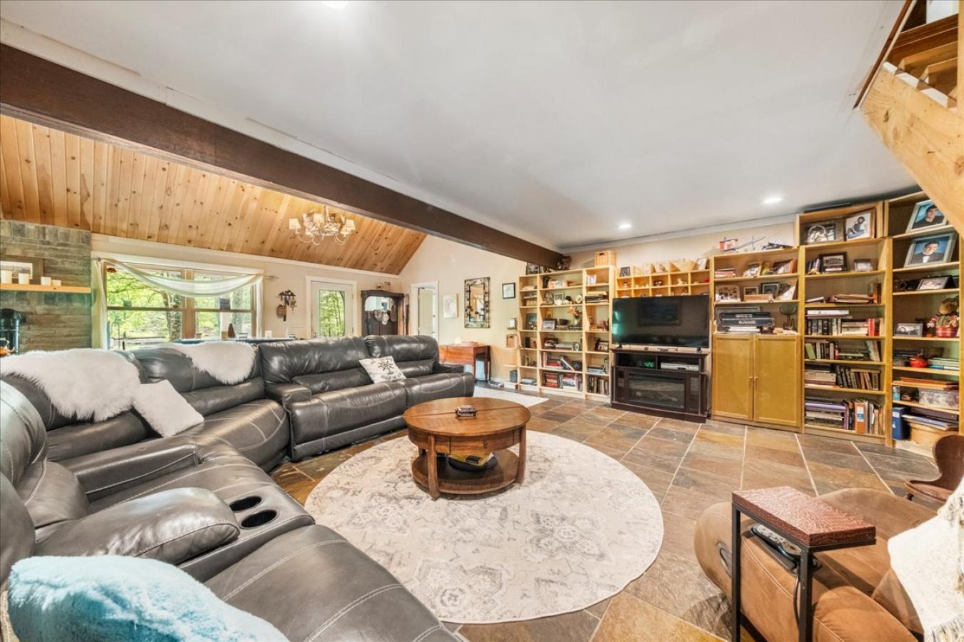 436 Roosa Gap Road, Bloomingburg, NY, 12721, United States, 4 Bedrooms Bedrooms, ,3 BathroomsBathrooms,Residential,For Sale,436 Roosa Gap Road,1582217