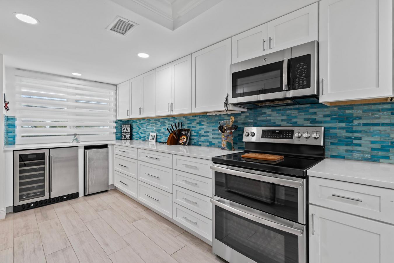 529 NE Plantation Rd, Stuart, Florida, 34996, United States, 2 Bedrooms Bedrooms, ,2 BathroomsBathrooms,Residential,For Sale,529 NE Plantation Rd,1583895