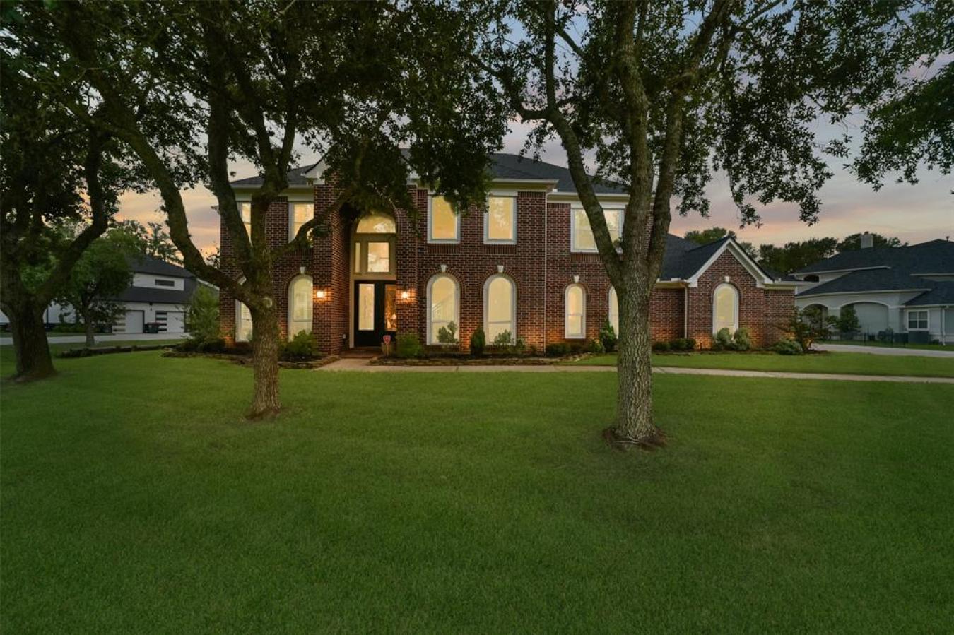 8910 Water Crest Trail, Richmond, TX, 77469, United States, 5 Bedrooms Bedrooms, ,3 BathroomsBathrooms,Residential,For Sale,8910 Water Crest Trail,1583889