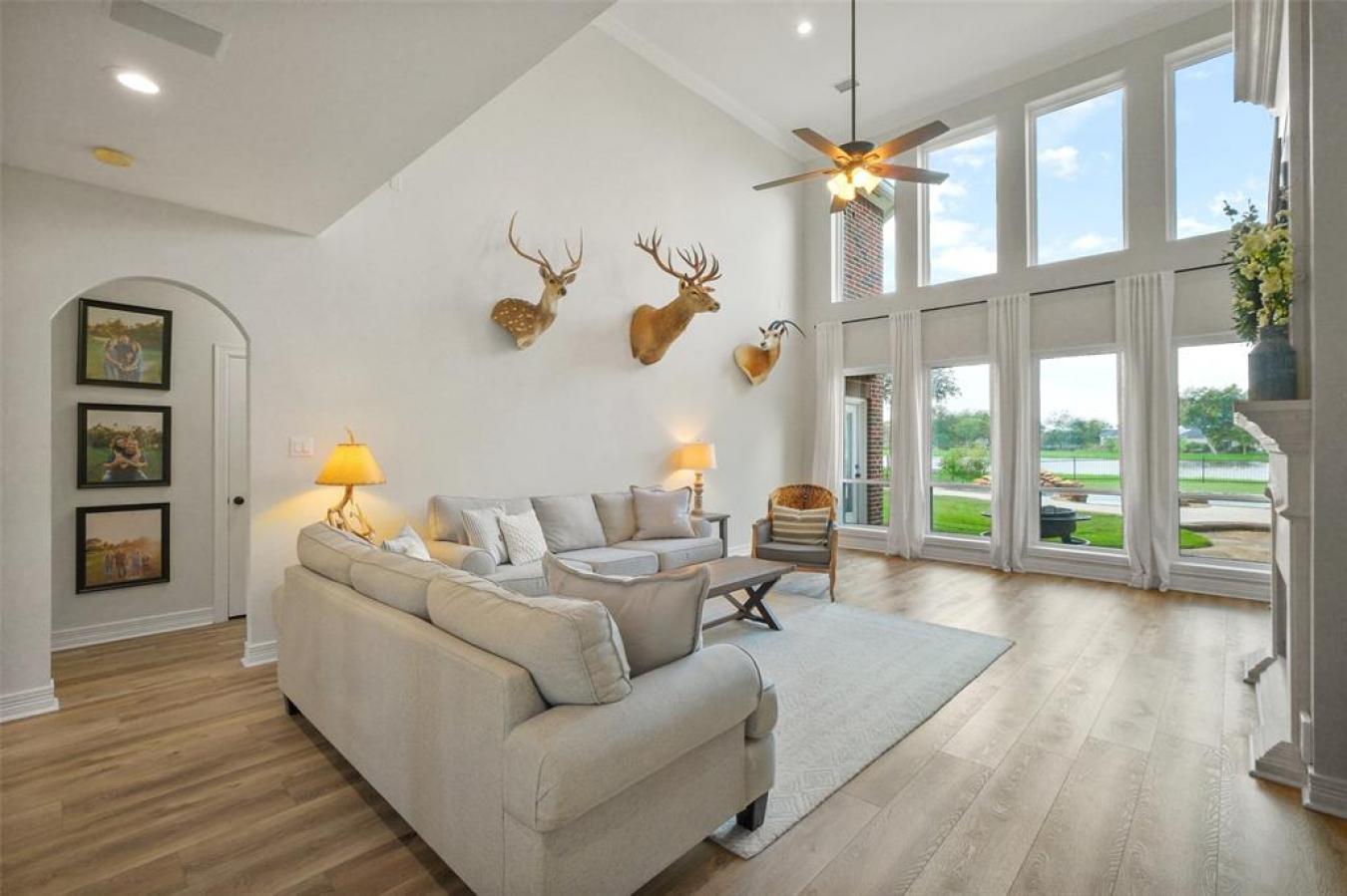 8910 Water Crest Trail, Richmond, TX, 77469, United States, 5 Bedrooms Bedrooms, ,3 BathroomsBathrooms,Residential,For Sale,8910 Water Crest Trail,1583889