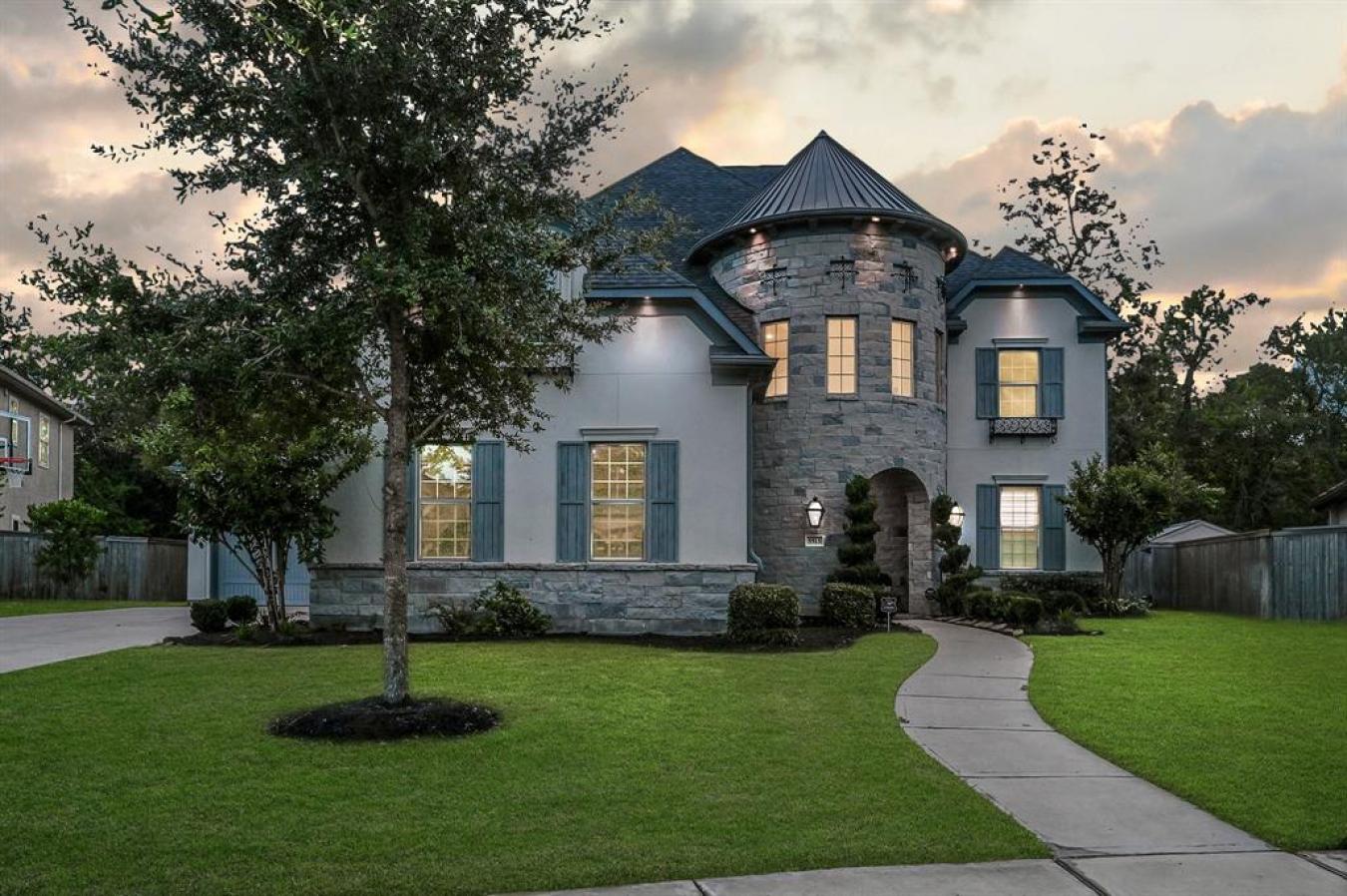 5515 Flyers Cove Lane, Sugar Land, TX, 77479, United States, 5 Bedrooms Bedrooms, ,5 BathroomsBathrooms,Residential,For Sale,5515 Flyers Cove Lane,1586071