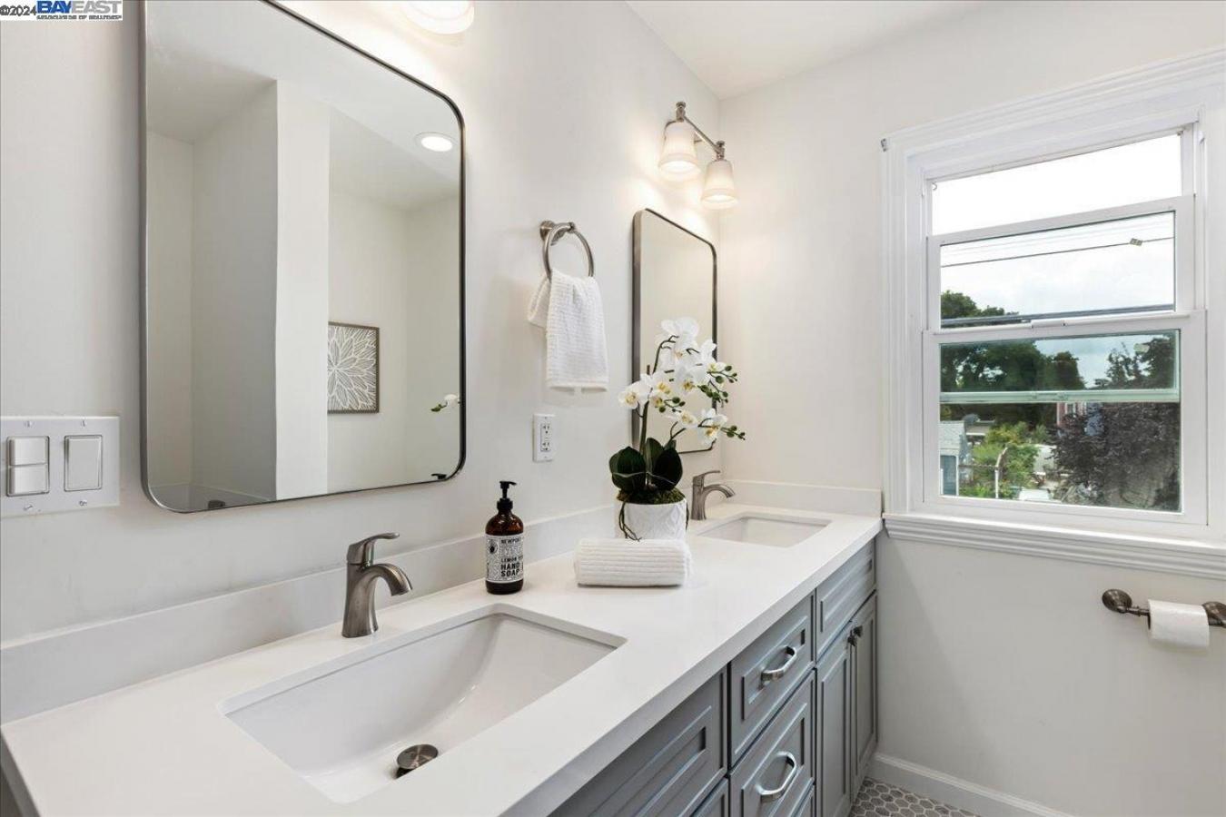 955 Virginia Street, Berkeley, CA, 94710, United States, 4 Bedrooms Bedrooms, ,2 BathroomsBathrooms,Residential,For Sale,955 Virginia Street,1586027