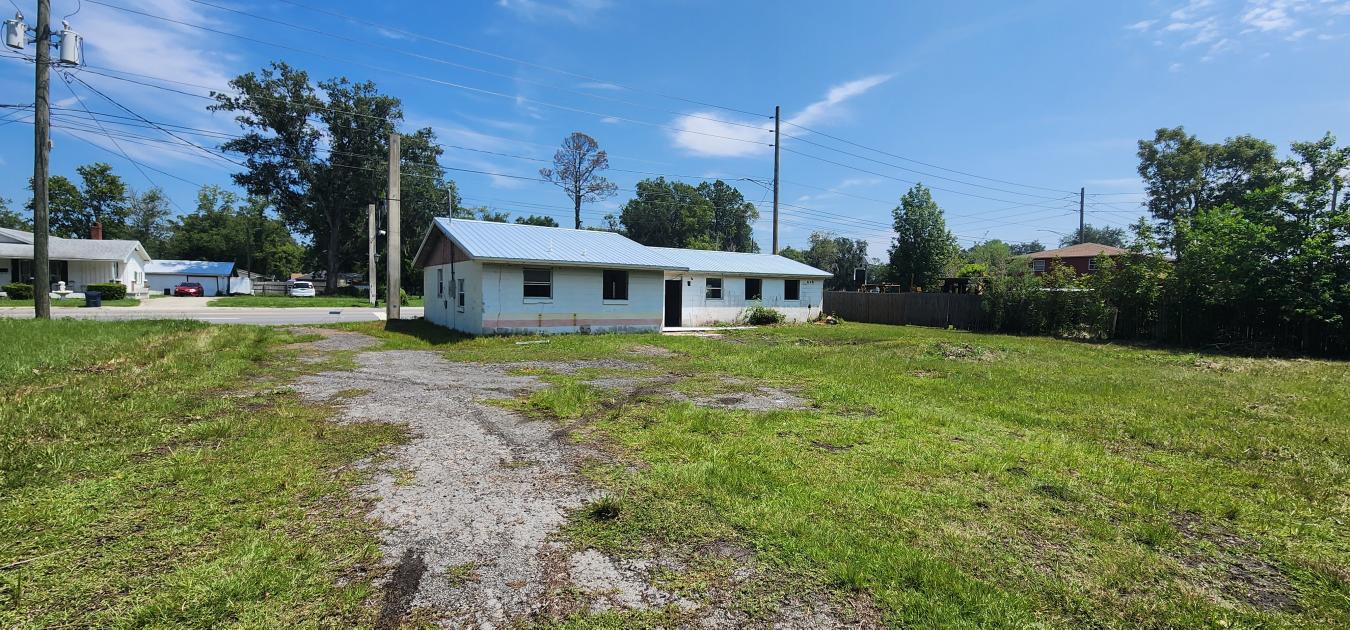 Right smack in the dead center of Baldwin, your future business locati – image 6