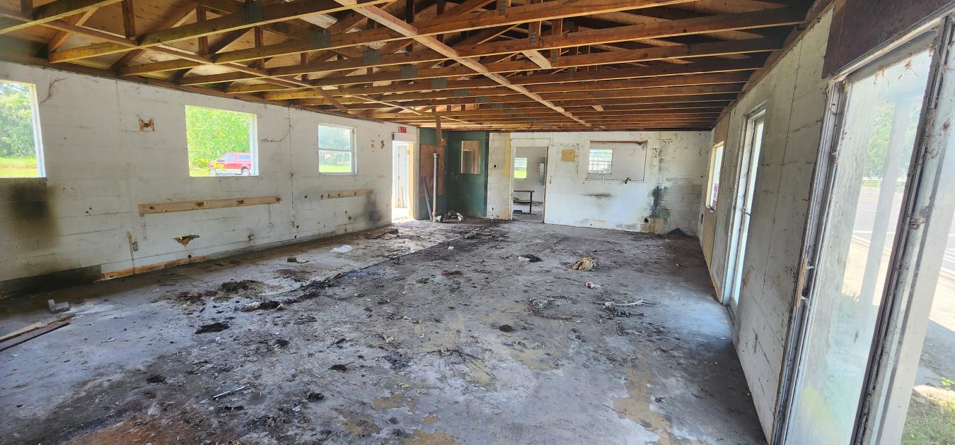Right smack in the dead center of Baldwin, your future business locati – image 9