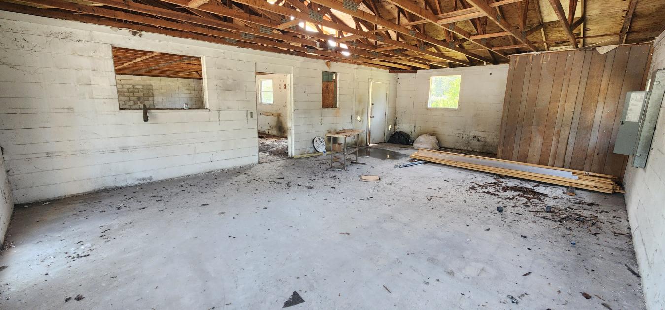 Right smack in the dead center of Baldwin, your future business locati – image 14