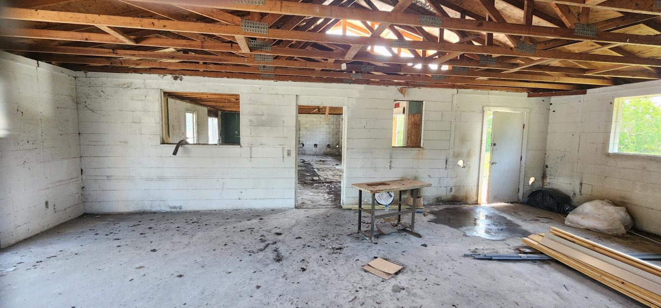 Right smack in the dead center of Baldwin, your future business locati – image 16
