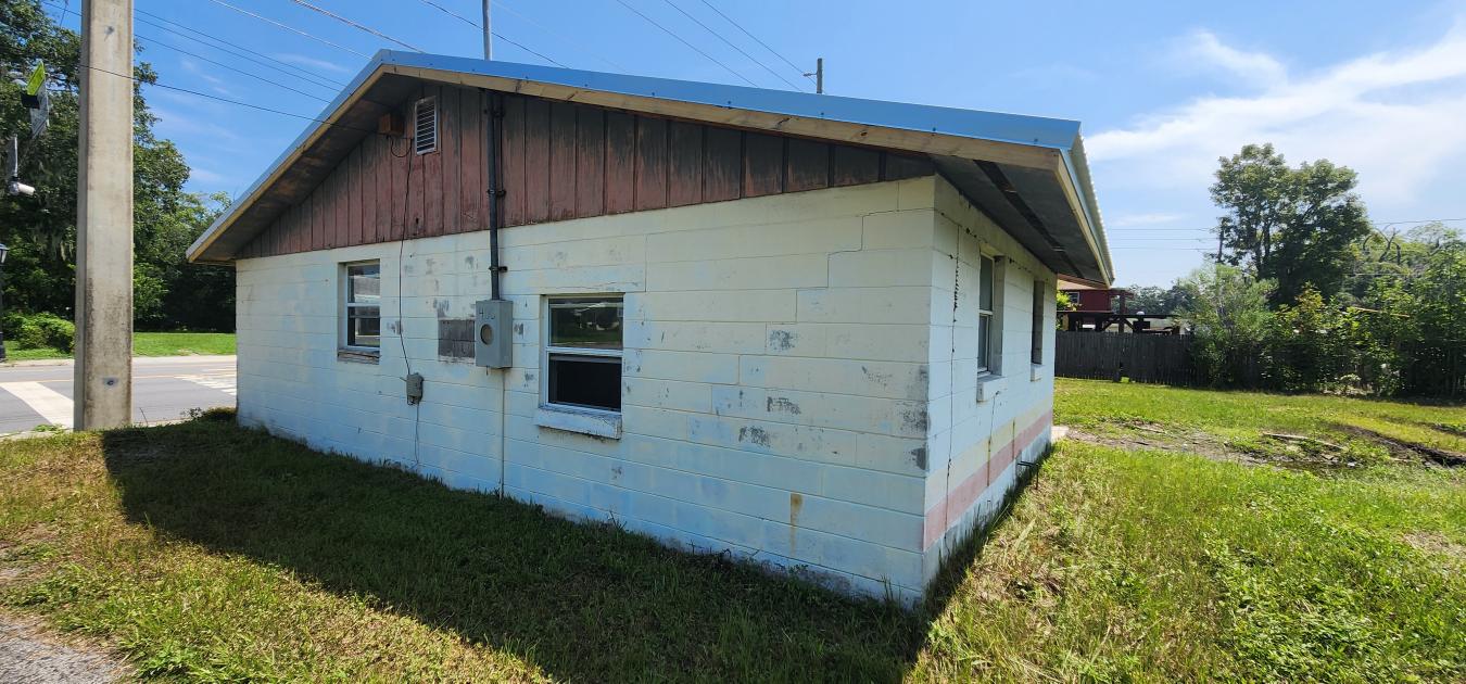 Right smack in the dead center of Baldwin, your future business locati – image 17