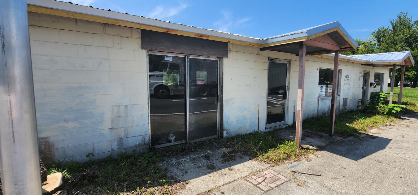 Right smack in the dead center of Baldwin, your future business locati – image 3