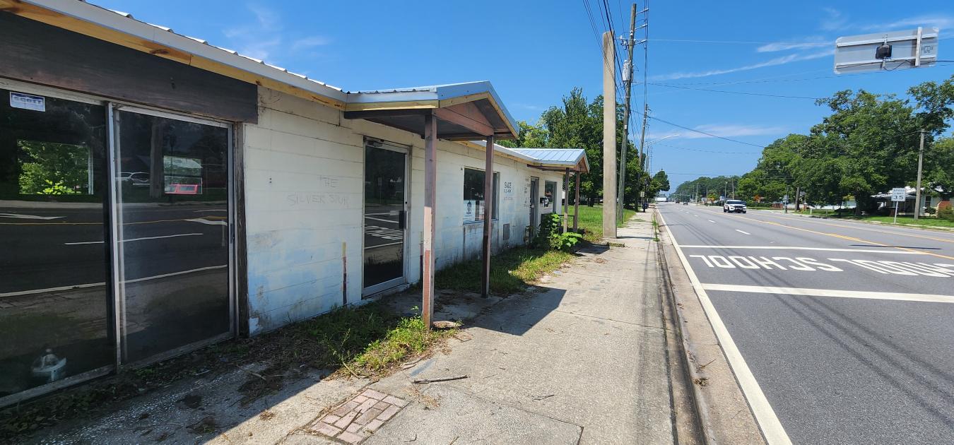 Right smack in the dead center of Baldwin, your future business locati – image 4