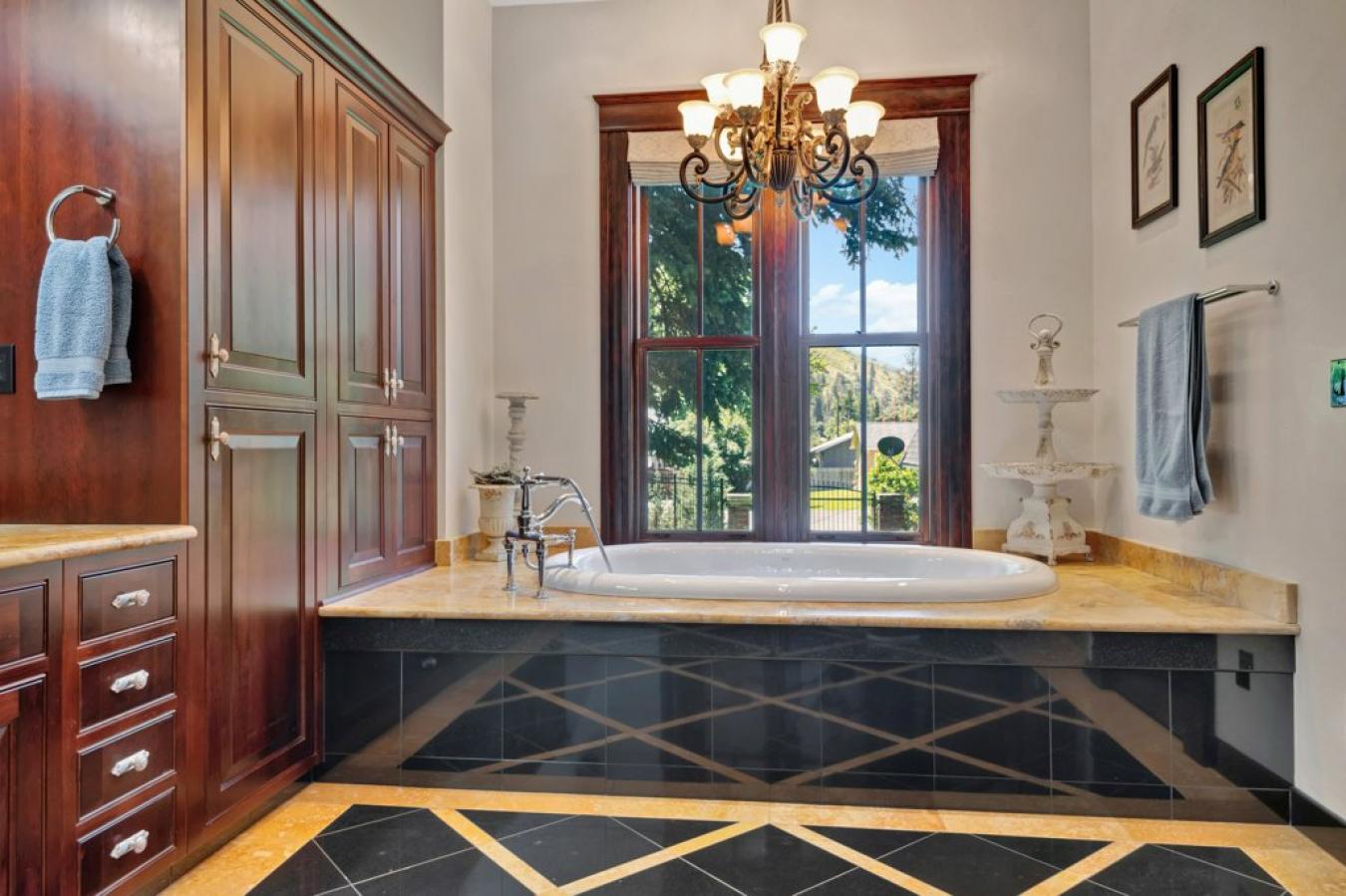 2215 Raymond Ave, Missoula, MT, 59802, United States, 6 Bedrooms Bedrooms, ,6 BathroomsBathrooms,Residential,For Sale,2215 Raymond Ave,1596543