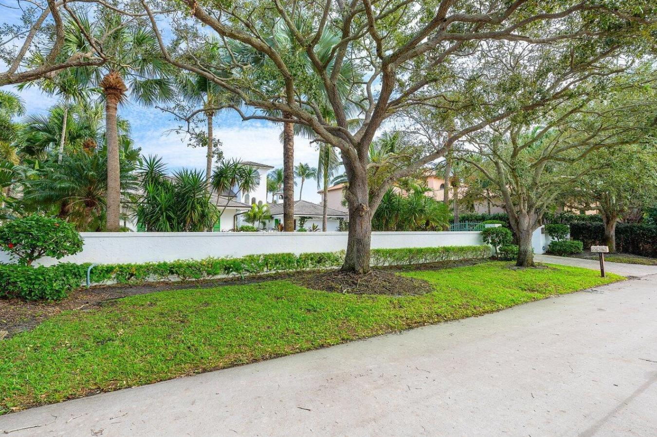 11932 S Edgewater Drive, Palm Beach Gardens, FL, 33410, United States, 5 Bedrooms Bedrooms, ,4 BathroomsBathrooms,Residential,For Sale,11932 S Edgewater Drive,1595572