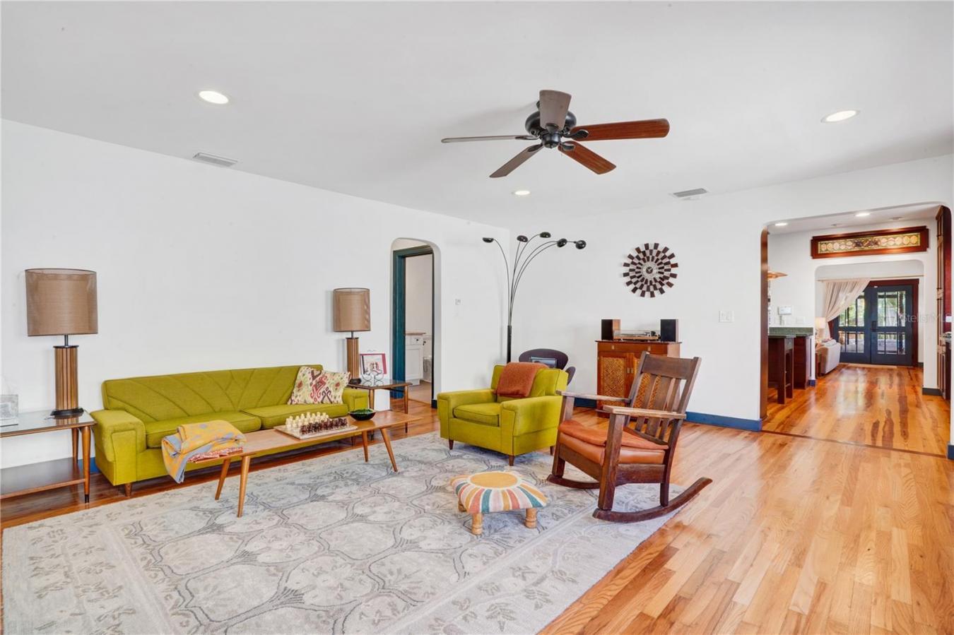 2827 11TH AVENUE N, ST PETERSBURG, Florida, 33713, United States, 2 Bedrooms Bedrooms, ,2 BathroomsBathrooms,Residential,For Sale,2827 11TH AVENUE N,1598421