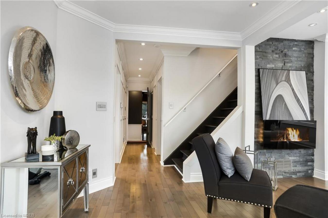 8 Warwick Road, Hamilton, Ontario, L8E 1Y3, Canada, 3 Bedrooms Bedrooms, ,2 BathroomsBathrooms,Residential,For Sale,8 Warwick Road,1601224