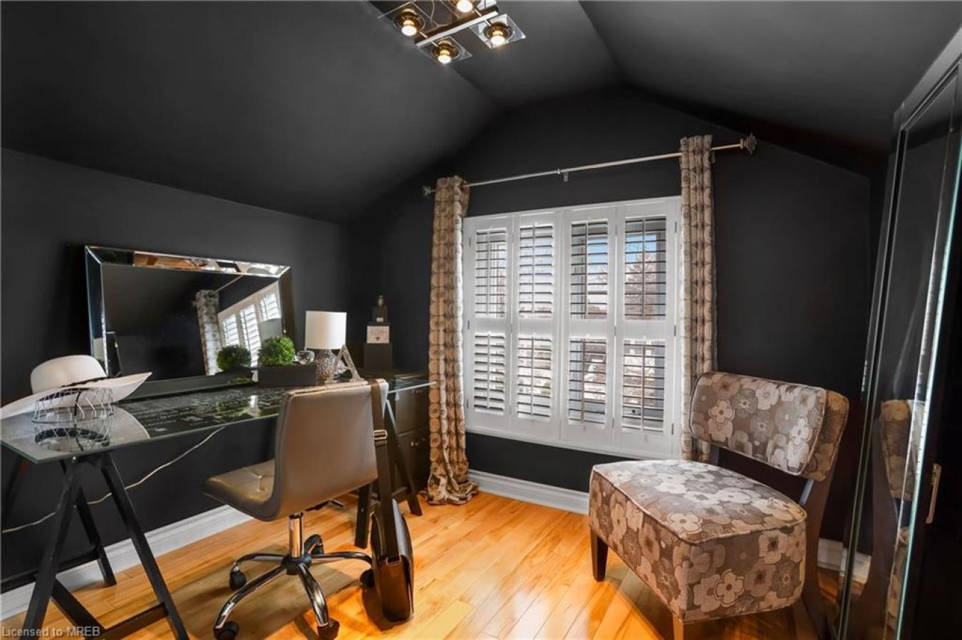 8 Warwick Road, Hamilton, Ontario, L8E 1Y3, Canada, 3 Bedrooms Bedrooms, ,2 BathroomsBathrooms,Residential,For Sale,8 Warwick Road,1601224