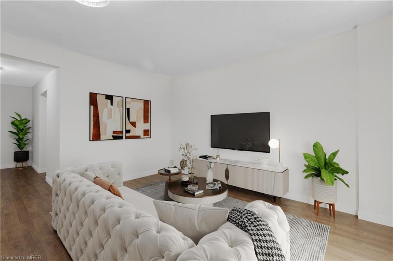 44 Mary Street, Brantford, ON, N3S 3B1, Canada, 7 Bedrooms Bedrooms, ,4 BathroomsBathrooms,Residential,For Sale,44 Mary Street,1601222