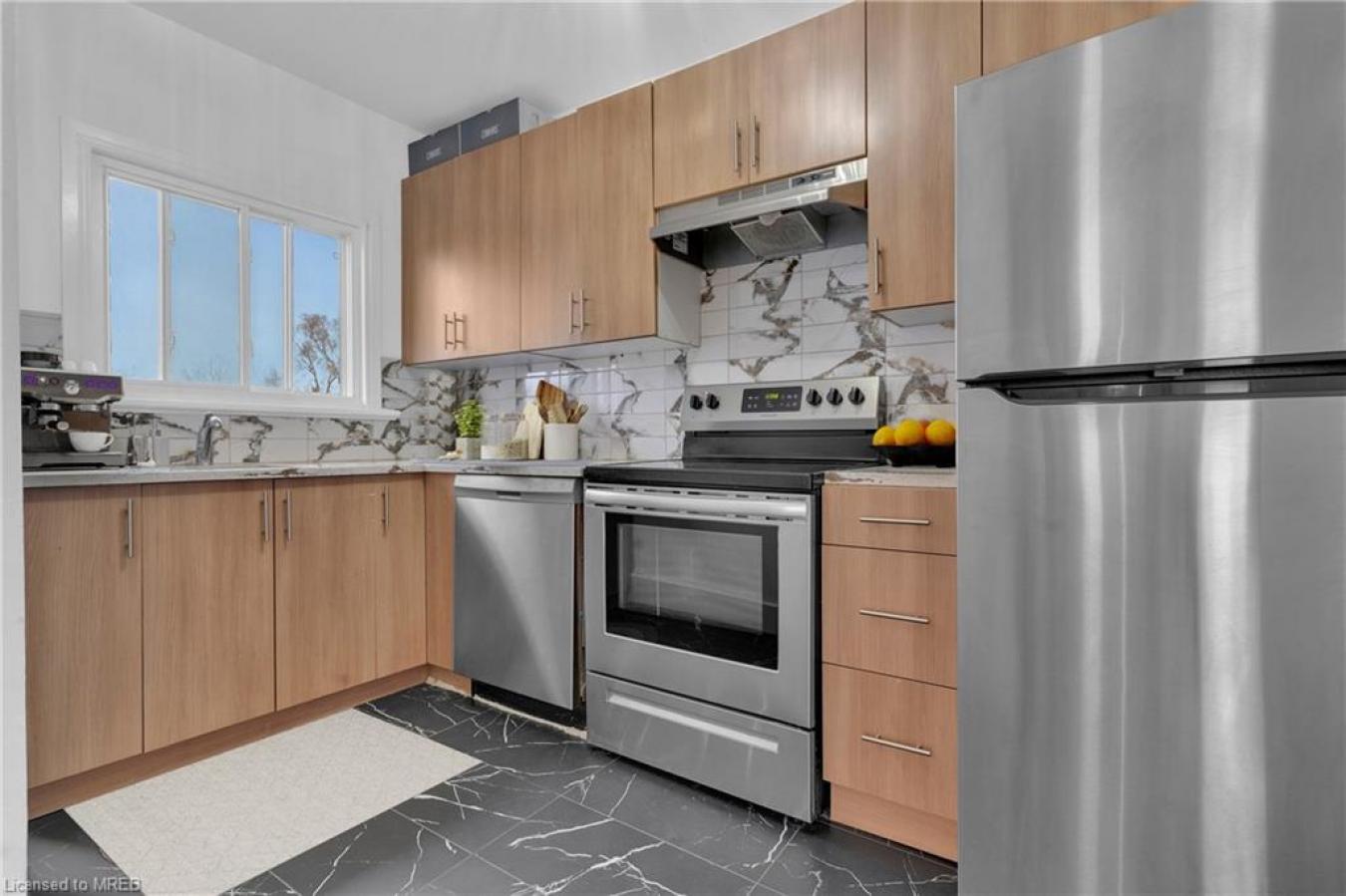 152 Terrace Hill Street, Brantford, ON, N3R 1G6, Canada, 5 Bedrooms Bedrooms, ,Residential,For Sale,152 Terrace Hill Street,1601221