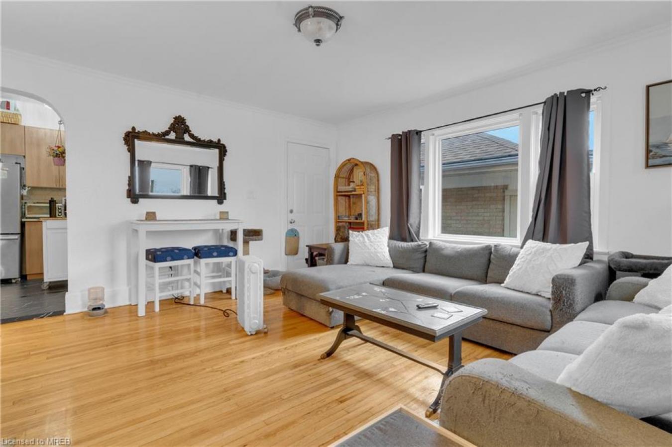 152 Terrace Hill Street, Brantford, ON, N3R 1G6, Canada, 5 Bedrooms Bedrooms, ,Residential,For Sale,152 Terrace Hill Street,1601221