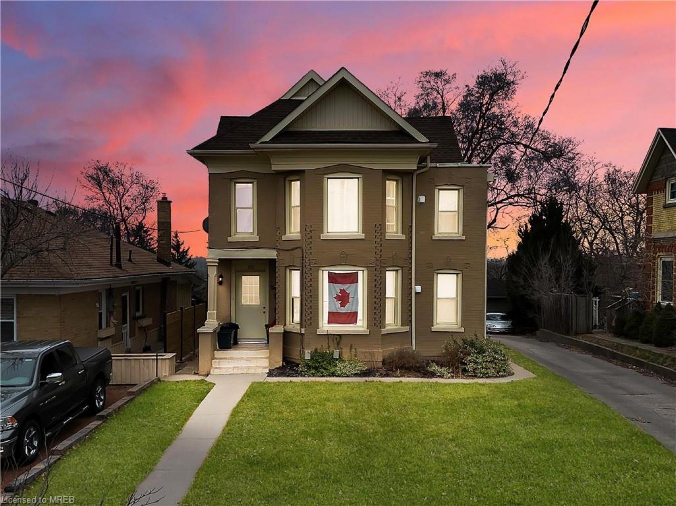 152 Terrace Hill Street, Brantford, ON, N3R 1G6, Canada, 5 Bedrooms Bedrooms, ,Residential,For Sale,152 Terrace Hill Street,1601221