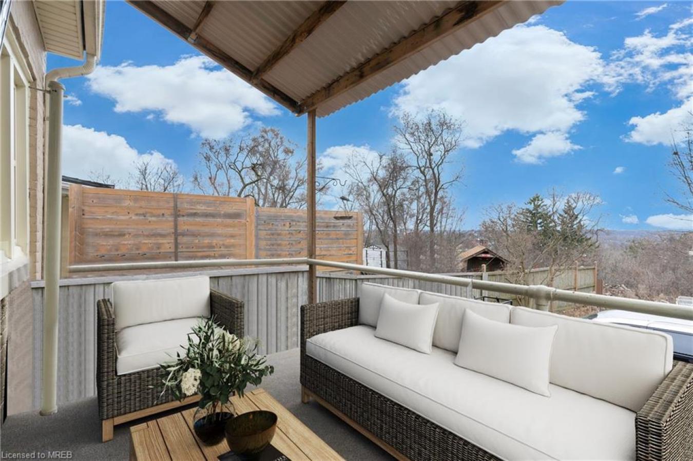 152 Terrace Hill Street, Brantford, ON, N3R 1G6, Canada, 5 Bedrooms Bedrooms, ,Residential,For Sale,152 Terrace Hill Street,1601221