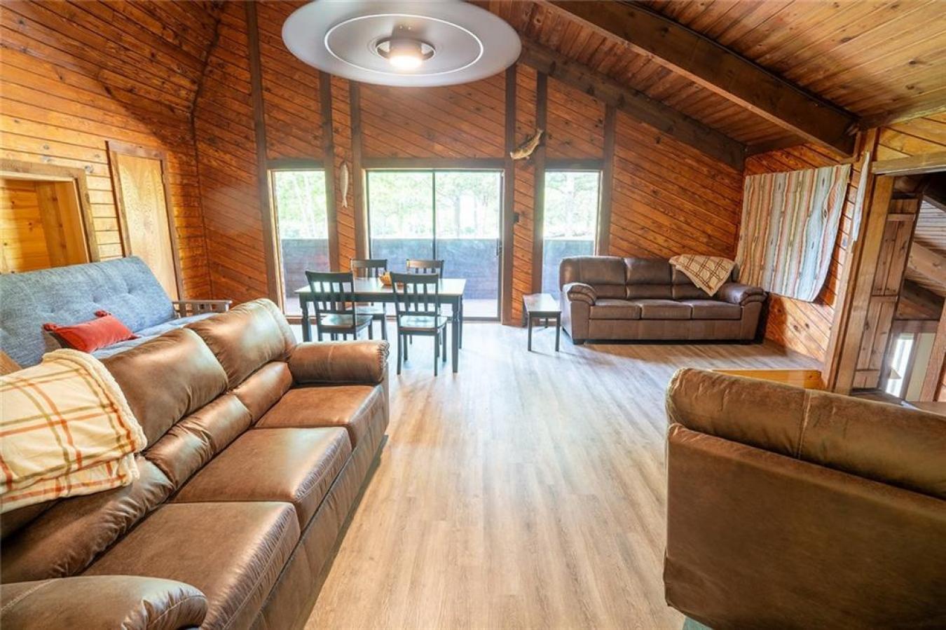 32377 MO-MM, Warsaw, MO, 65355, United States, ,Residential,For Sale,32377 MO-MM,1603652