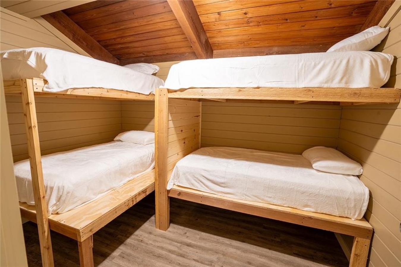 32377 MO-MM, Warsaw, MO, 65355, United States, ,Residential,For Sale,32377 MO-MM,1603652