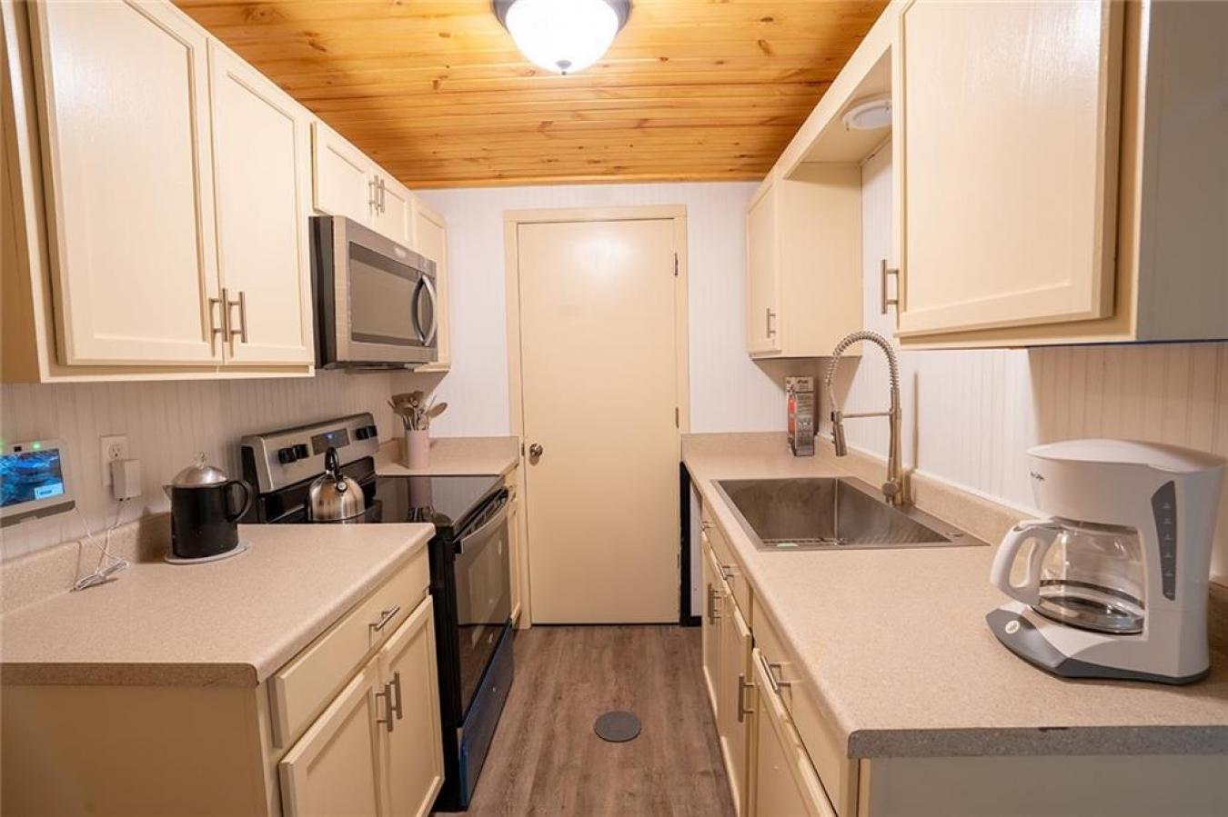 32377 MO-MM, Warsaw, MO, 65355, United States, ,Residential,For Sale,32377 MO-MM,1603652