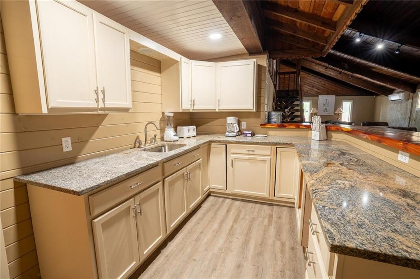 32377 MO-MM, Warsaw, MO, 65355, United States, ,Residential,For Sale,32377 MO-MM,1603652