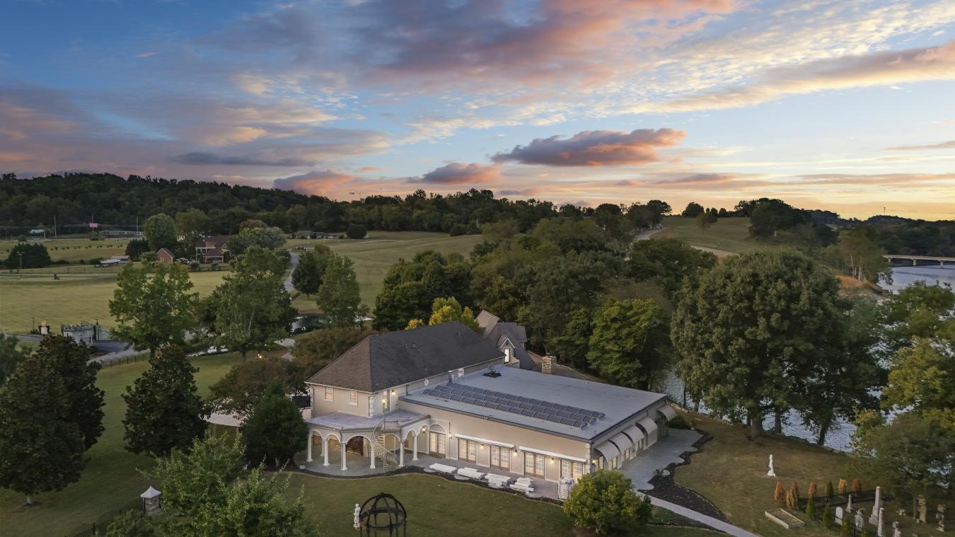 220 Degrasse Drive, Johnson City, TN, 37601, United States, 5 Bedrooms Bedrooms, ,7 BathroomsBathrooms,Residential,For Sale,220 Degrasse Drive,1605297