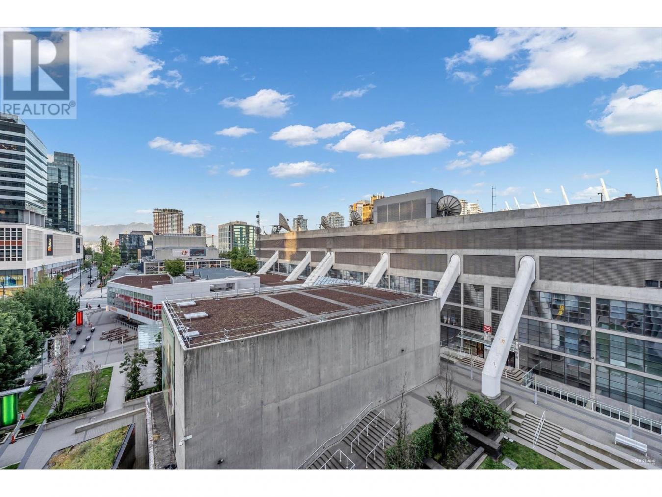 1009 788 HAMILTON STREET, Vancouver, BC, V6B 0E9, Canada, 3 Bedrooms Bedrooms, ,Residential,For Sale,1009 788 HAMILTON STREET,1605287