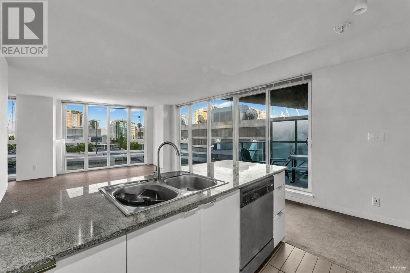 1009 788 HAMILTON STREET, Vancouver, BC, V6B 0E9, Canada, 3 Bedrooms Bedrooms, ,Residential,For Sale,1009 788 HAMILTON STREET,1605287