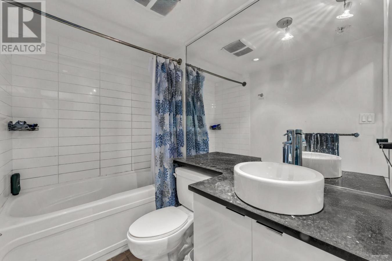 1009 788 HAMILTON STREET, Vancouver, BC, V6B 0E9, Canada, 3 Bedrooms Bedrooms, ,Residential,For Sale,1009 788 HAMILTON STREET,1605287