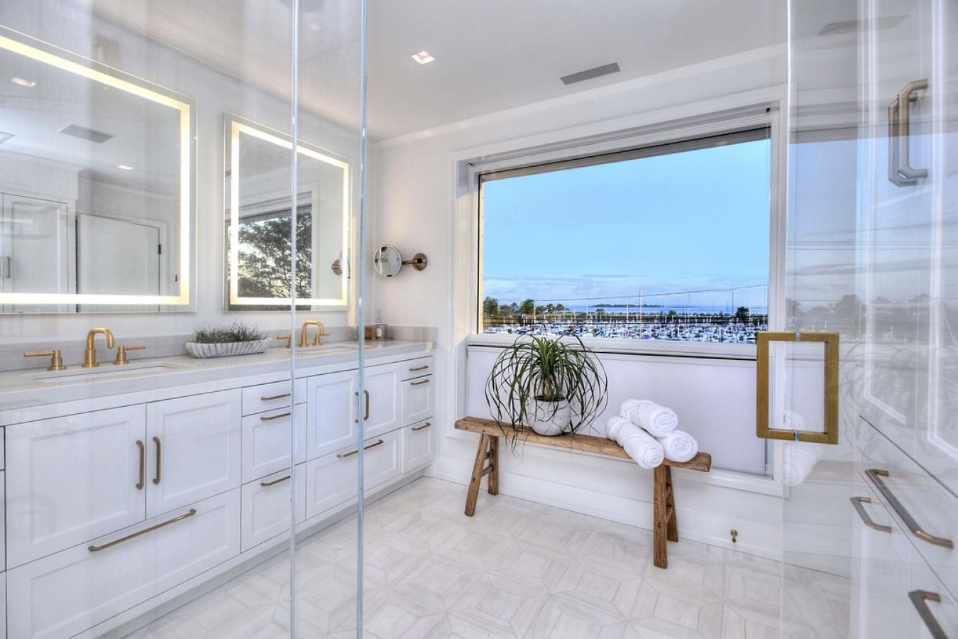 WESTPORT, Connecticut, 06880, United States, 4 Bedrooms Bedrooms, ,3 BathroomsBathrooms,Residential,For Sale,1765245