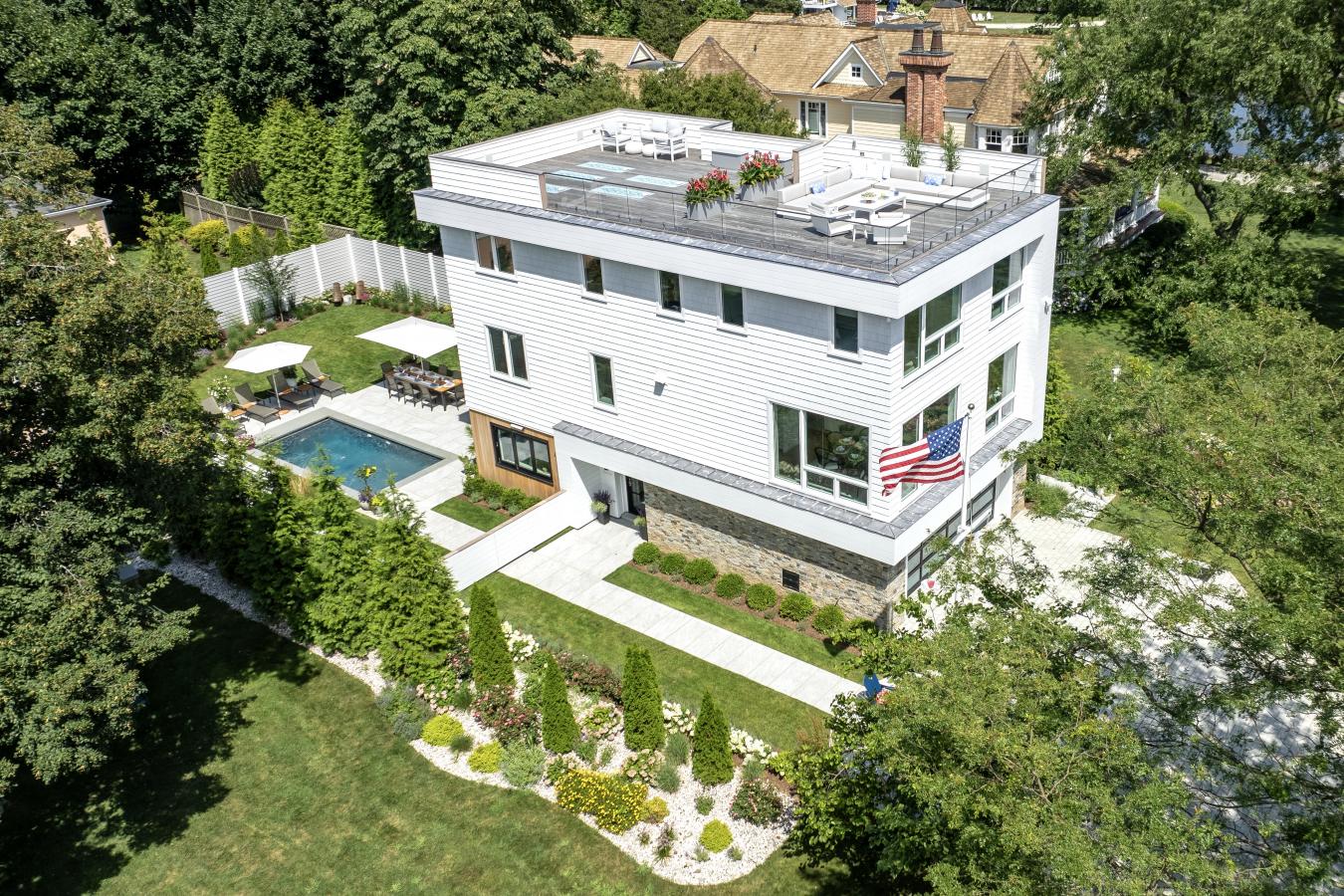 WESTPORT, Connecticut, 06880, United States, 4 Bedrooms Bedrooms, ,3 BathroomsBathrooms,Residential,For Sale,1765245