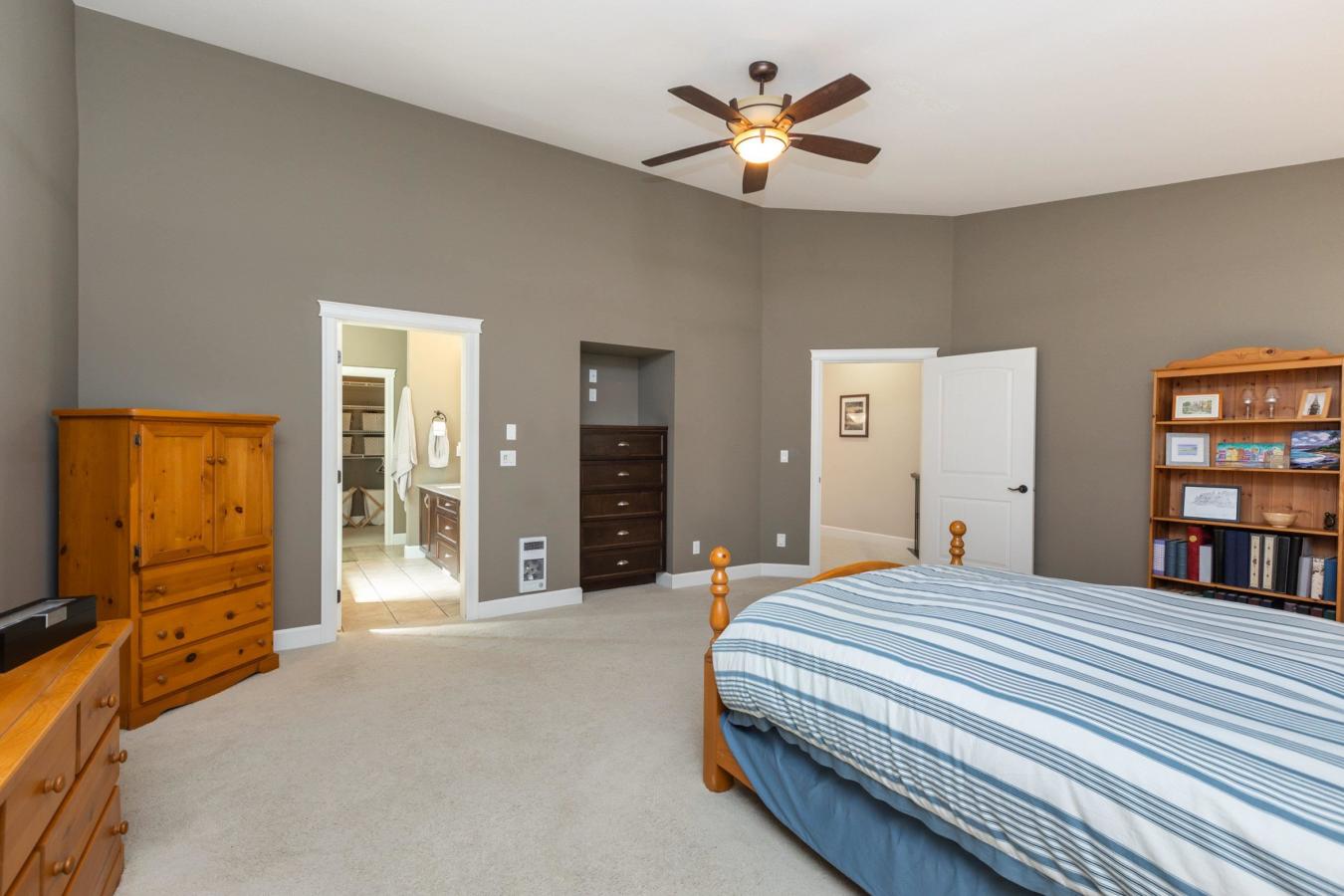 3800 GOLF COURSE DRIVE, Abbotsford, BC, V3G 0A7, Canada, 5 Bedrooms Bedrooms, ,4 BathroomsBathrooms,Residential,For Sale,3800 GOLF COURSE DRIVE,1607992