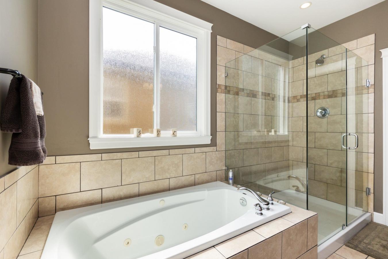 3800 GOLF COURSE DRIVE, Abbotsford, BC, V3G 0A7, Canada, 5 Bedrooms Bedrooms, ,4 BathroomsBathrooms,Residential,For Sale,3800 GOLF COURSE DRIVE,1607992