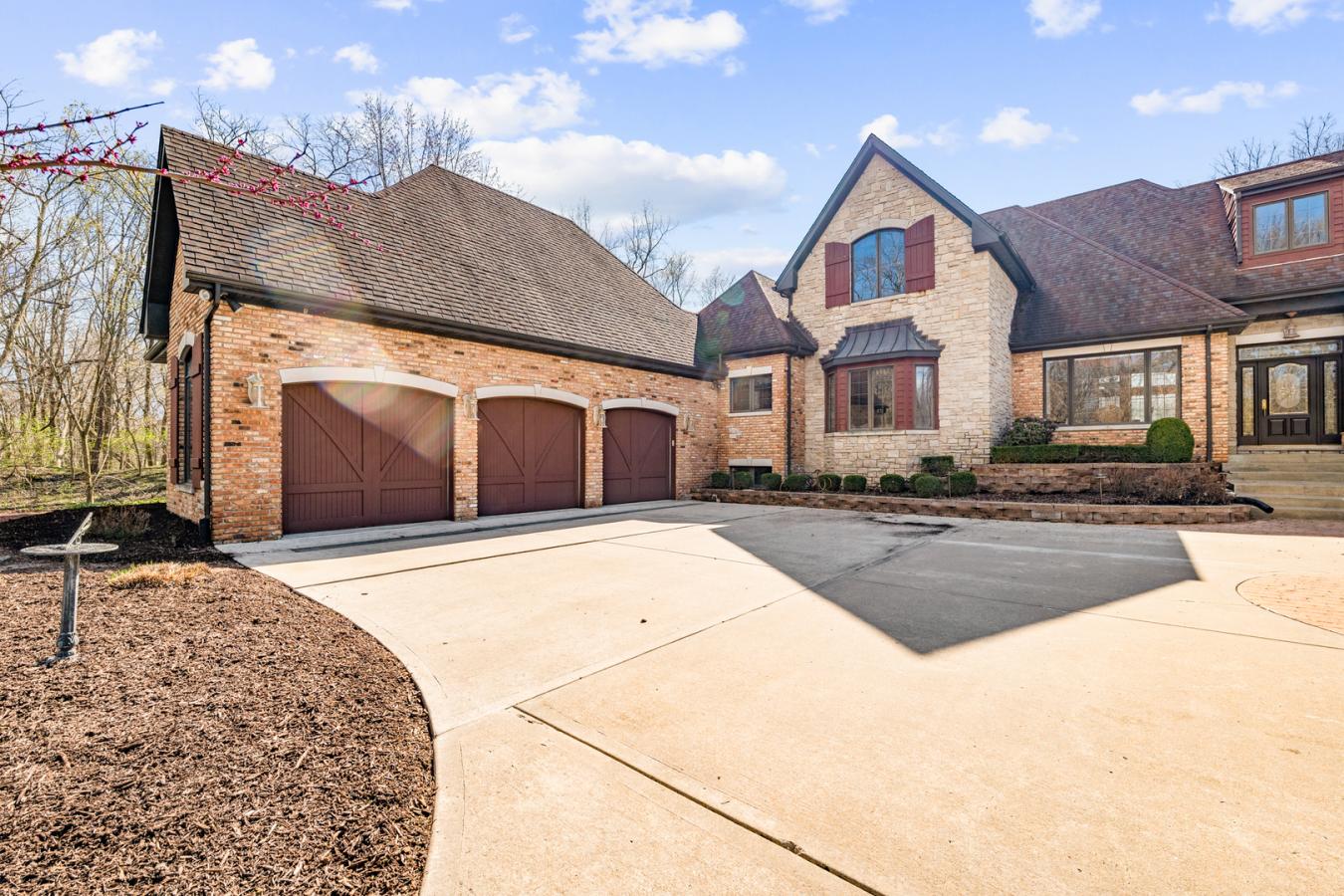 4965 Cemetery, Morris, IL, 60450, United States, 4 Bedrooms Bedrooms, ,3 BathroomsBathrooms,Residential,For Sale,4965 Cemetery,1607990