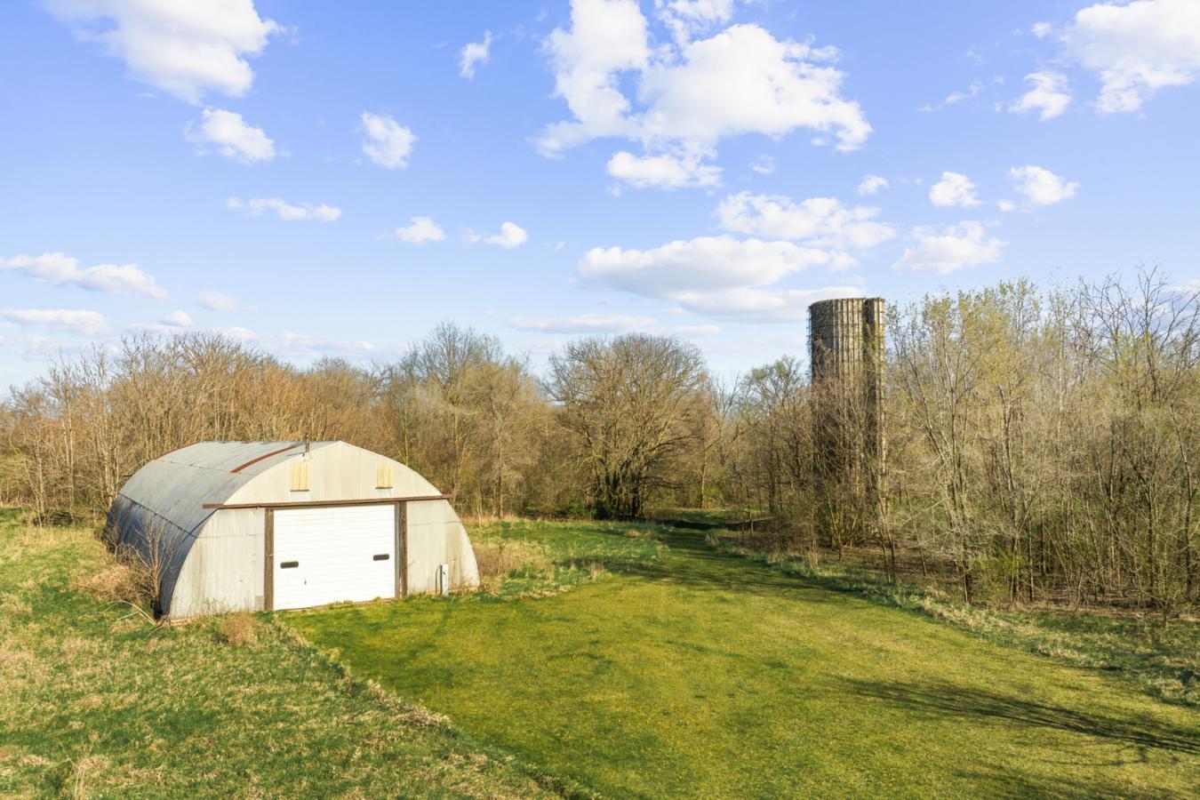 4965 Cemetery, Morris, IL, 60450, United States, 4 Bedrooms Bedrooms, ,3 BathroomsBathrooms,Residential,For Sale,4965 Cemetery,1607990