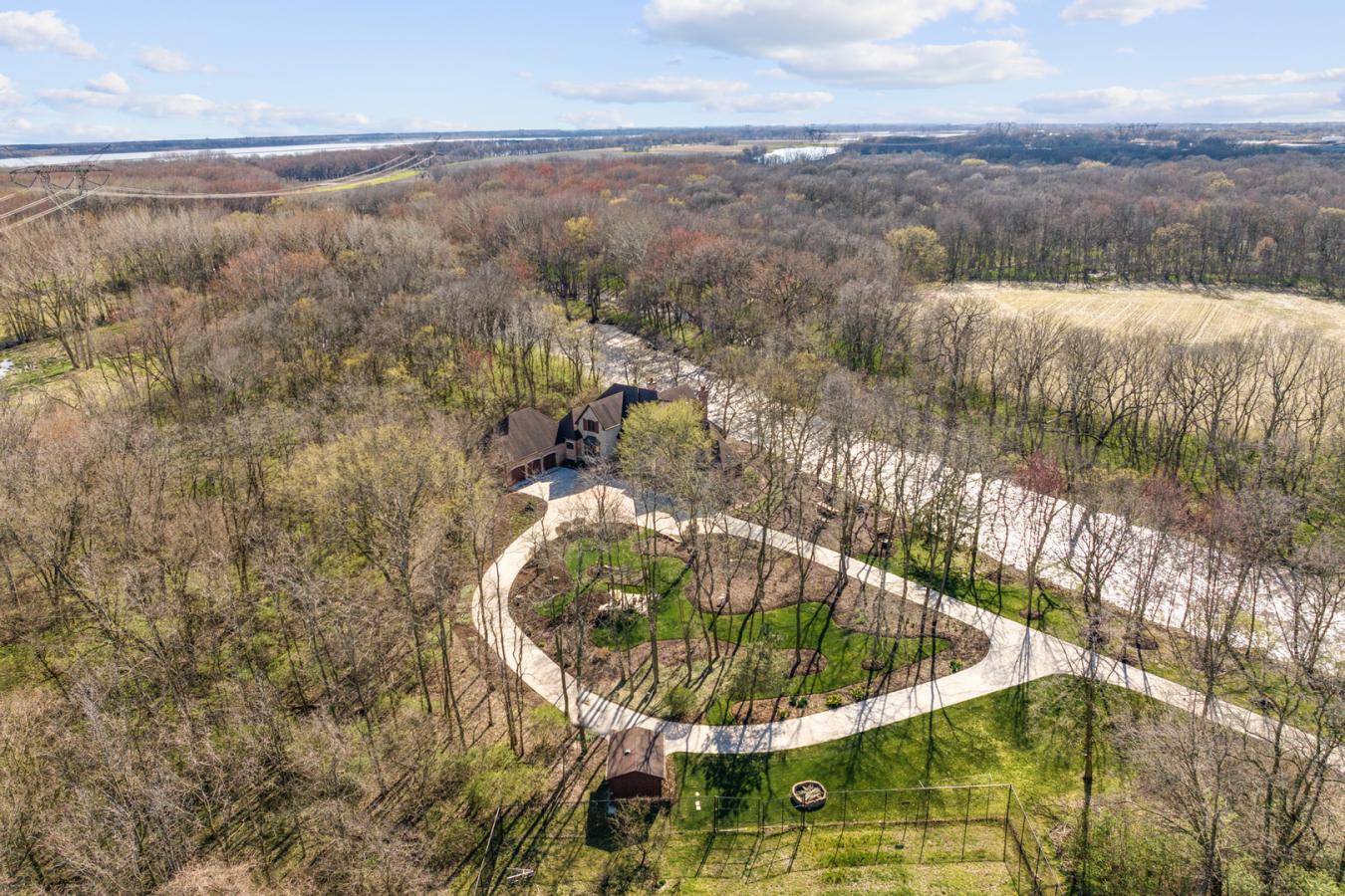 4965 Cemetery, Morris, IL, 60450, United States, 4 Bedrooms Bedrooms, ,3 BathroomsBathrooms,Residential,For Sale,4965 Cemetery,1607990