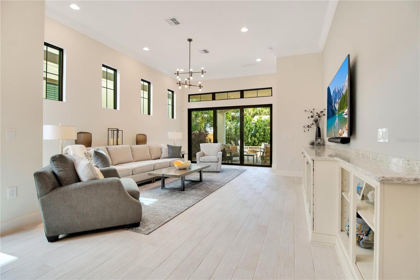 8125 VIA VITTORIA WAY, ORLANDO, Florida, 32819, United States, 4 Bedrooms Bedrooms, ,4 BathroomsBathrooms,Residential,For Sale,8125 VIA VITTORIA WAY,1608332