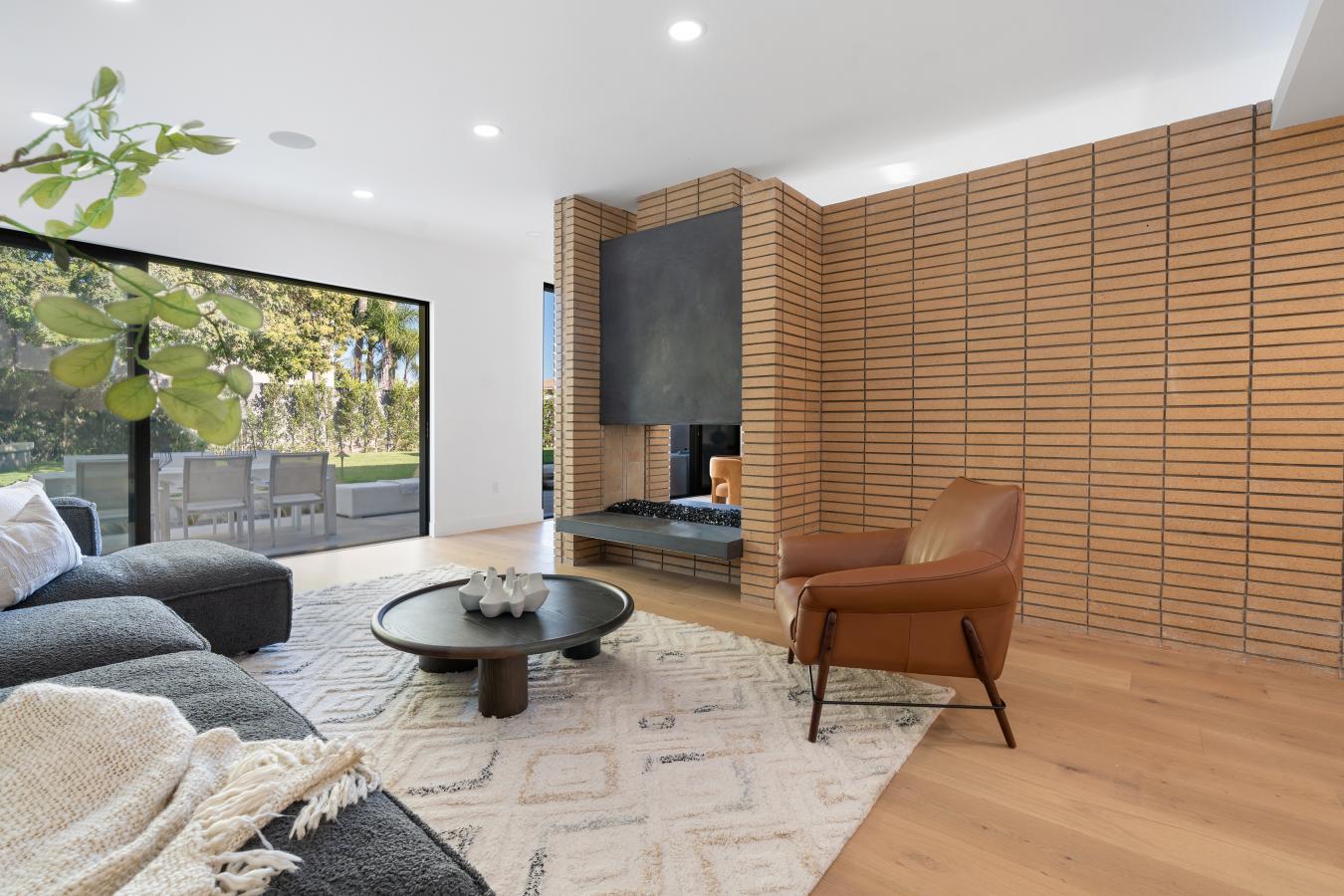 4508 Mount Vernon Drive, Los Angeles, CA, 90043, United States, 3 Bedrooms Bedrooms, ,3 BathroomsBathrooms,Residential,For Sale,4508 Mount Vernon Drive,1617551