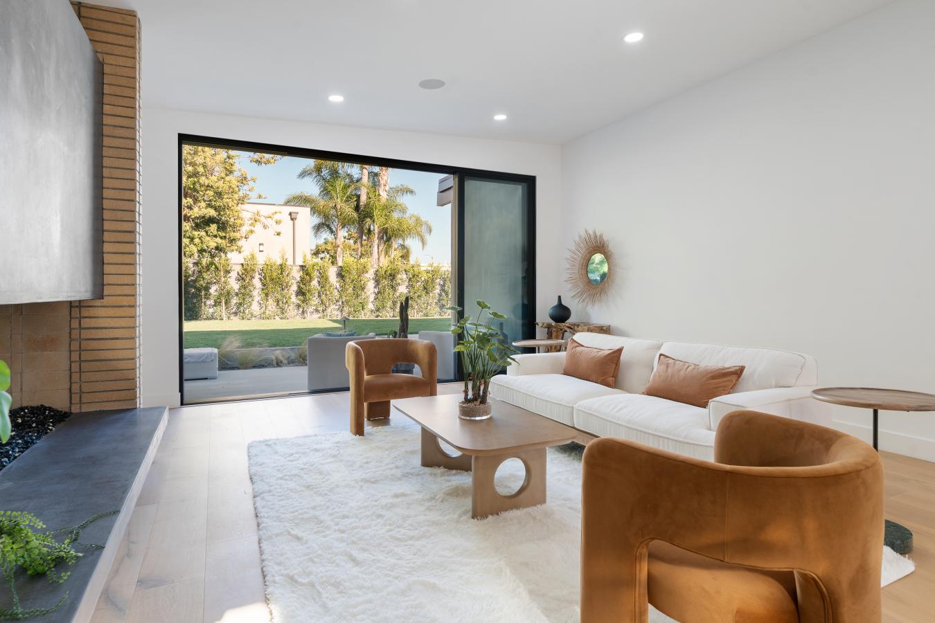 4508 Mount Vernon Drive, Los Angeles, CA, 90043, United States, 3 Bedrooms Bedrooms, ,3 BathroomsBathrooms,Residential,For Sale,4508 Mount Vernon Drive,1617551