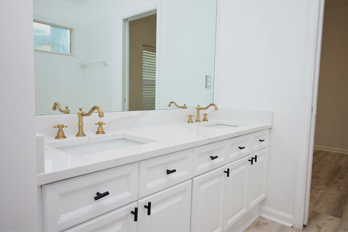 Welcome to your dream home-an impeccably remodeled 4-bedroom, 3-bathro – image 13