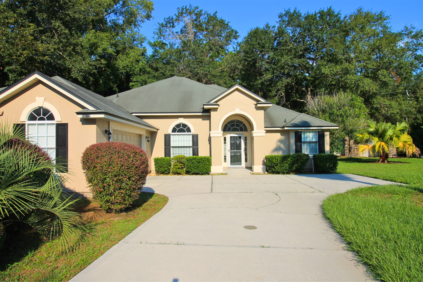 Welcome to your dream home-an impeccably remodeled 4-bedroom, 3-bathro – image 1