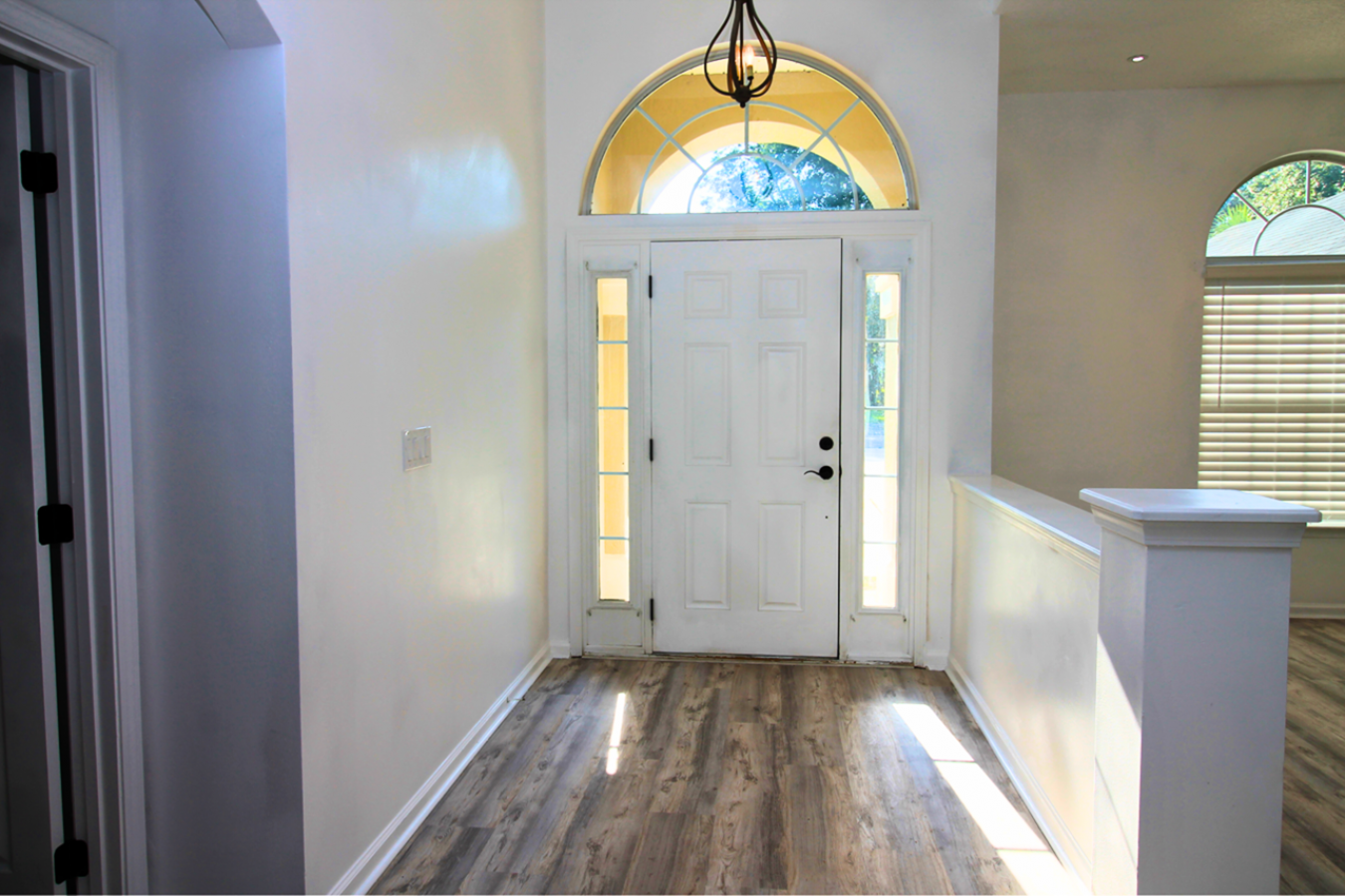 Welcome to your dream home-an impeccably remodeled 4-bedroom, 3-bathro – image 3